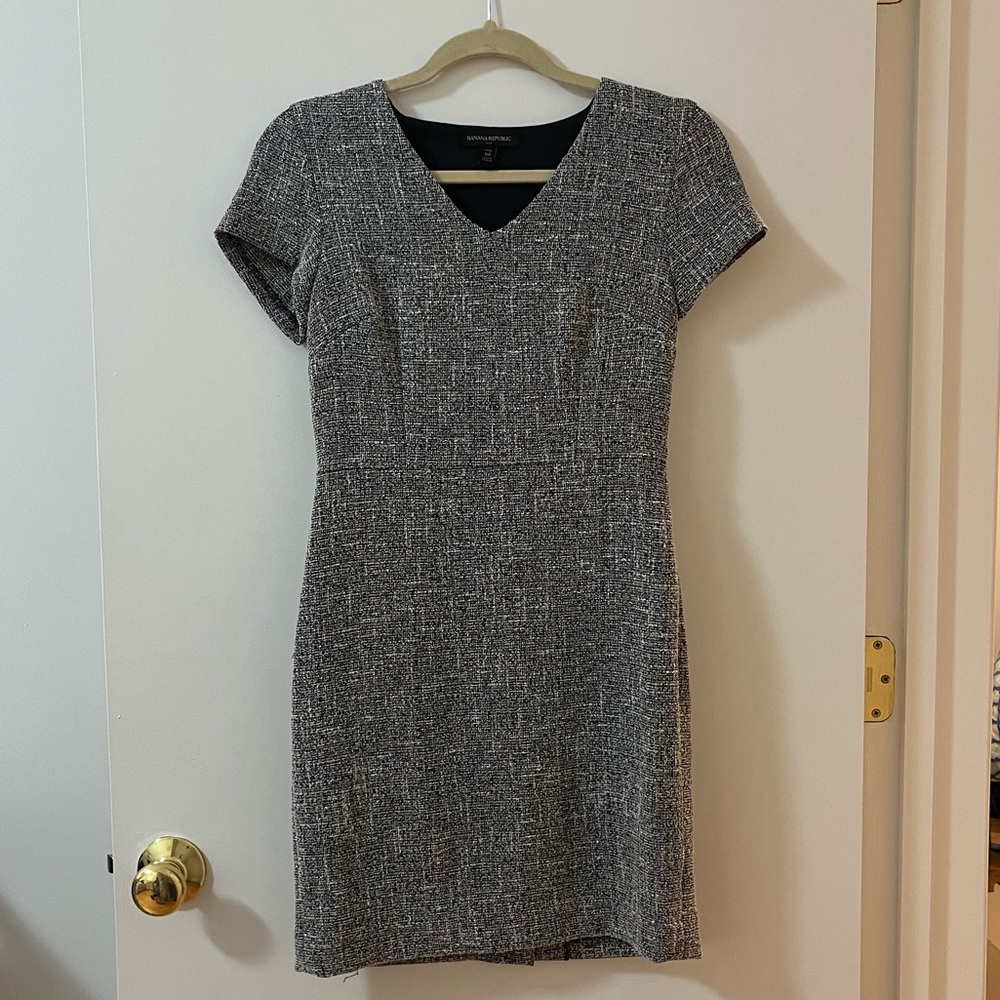 Banana Republic Women's Navy and White Boucle Dress
